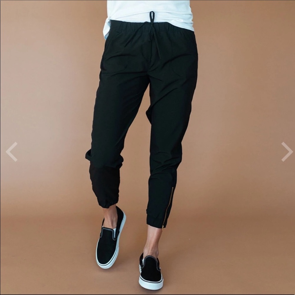 Albion Fit Jetsetter Pants in Black Size Small